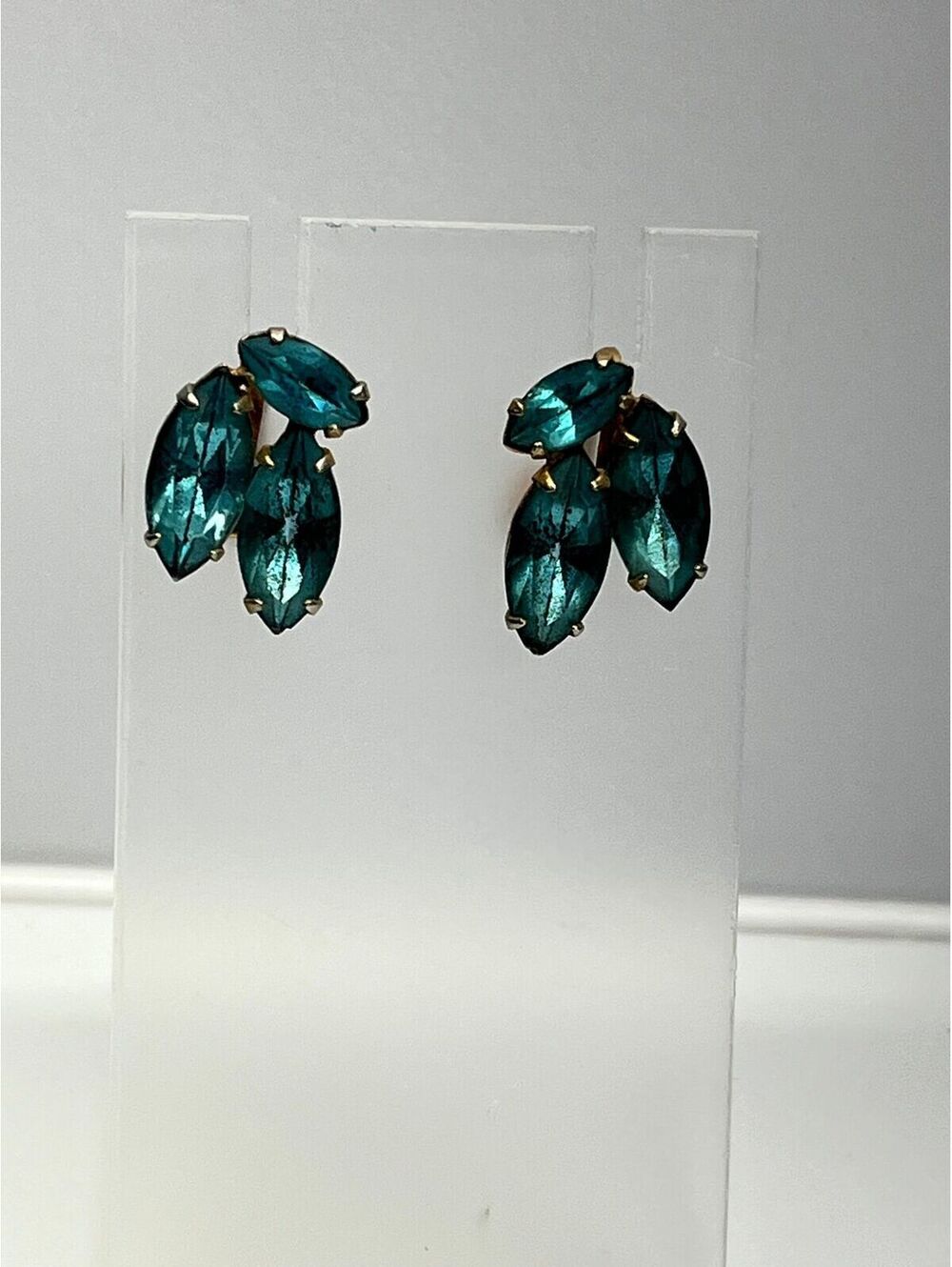 #59 Coro Marquise Teal Screw Back Earrings Prong Set